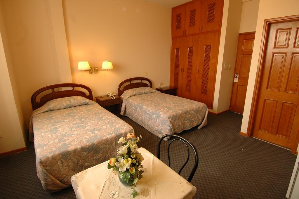 Hotel Lido Santa Cruz de La Sierra Esterno foto